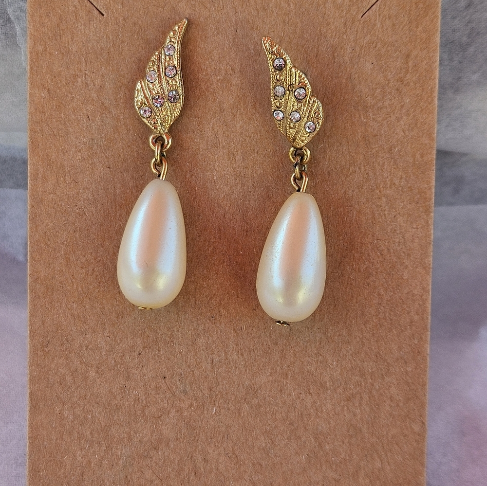 Elegant Gold and Cream Drop Earrings